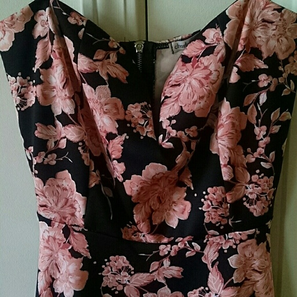 Halter dress - Picture 3 of 4